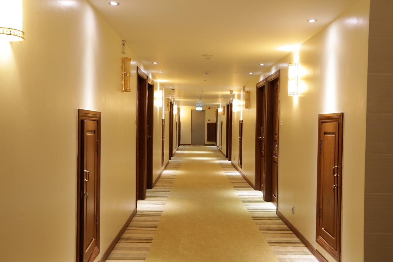 Pacific Hotel Янгон Экстерьер фото