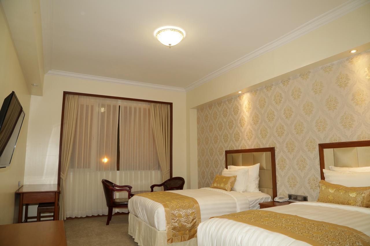 Pacific Hotel Янгон Экстерьер фото